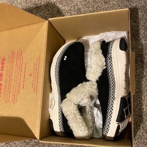 Ryka Black Awaken Slip on Shoe SZ 6 wide